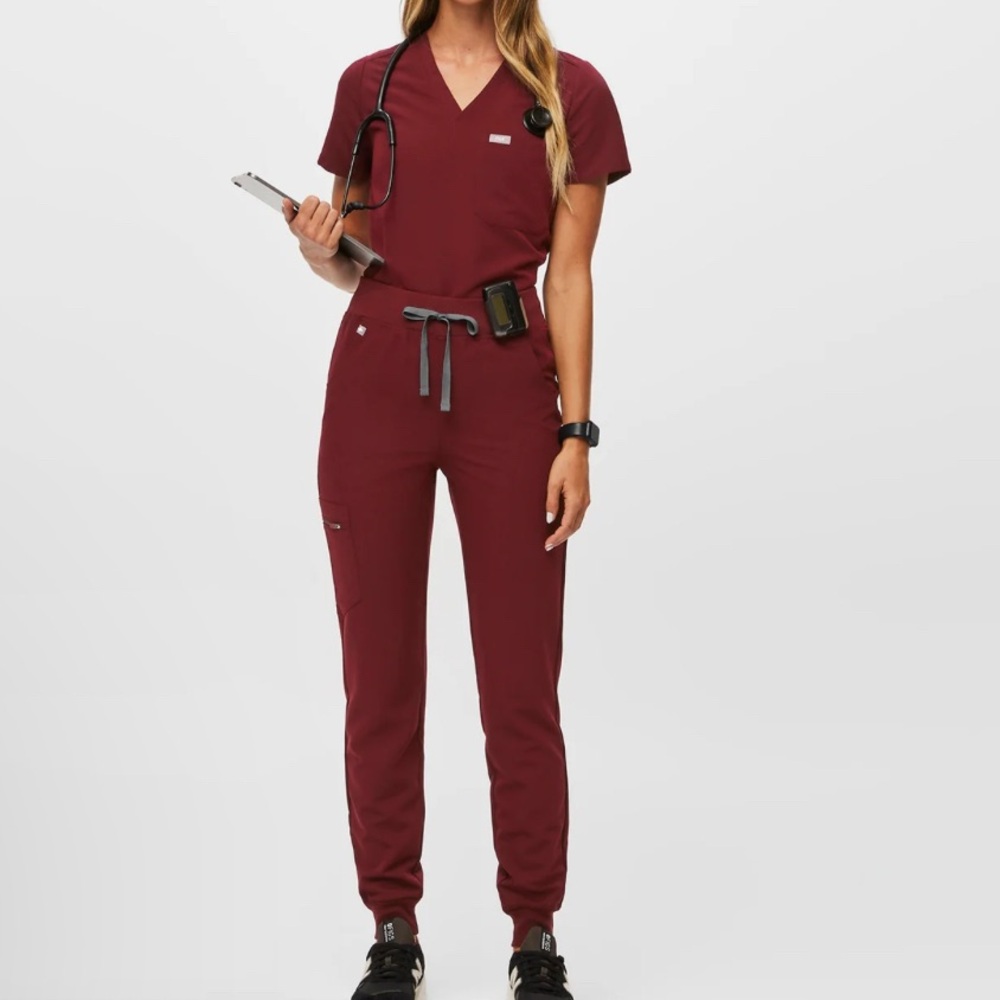 Figs Burgundy Set Size Small